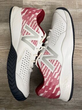 New Balance Men's 696v3 Tennis Shoes, Red/White MCH696S3-size 8.5 *like NEW*